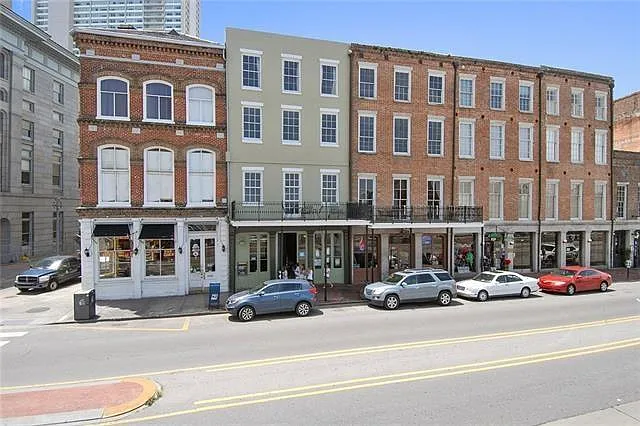 207 N Peters St #2