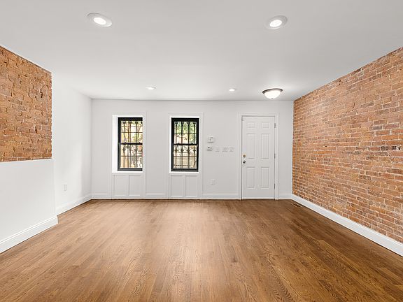 3rd image of 652 Halsey St #1