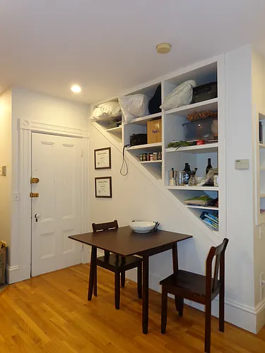 17 Centre St #2R Photo 1
