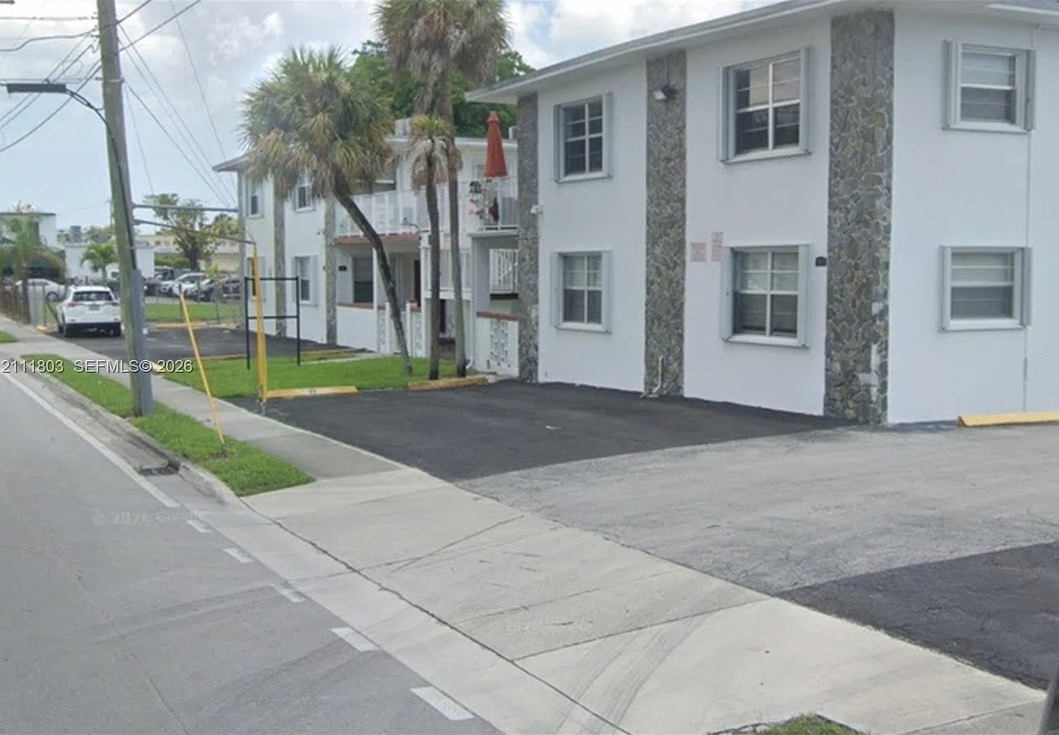 Rev Pl Red Rd Highlands — Photo 1