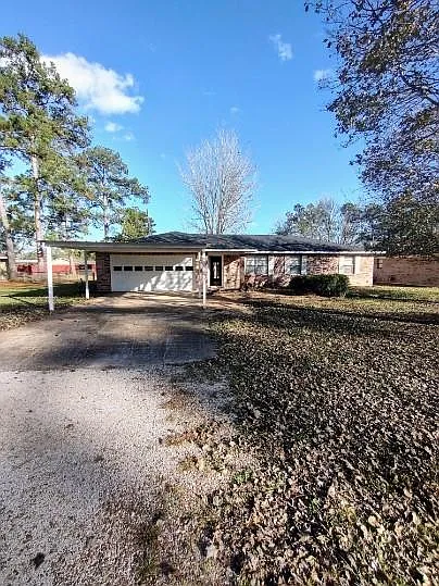 3 bed, 2.0 bath, 1404 sqft, $1,860 — Photo 2