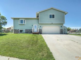 639 Ken Ct, Rapid City, SD 57701
