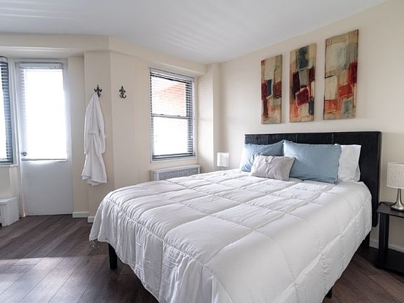 3rd image of 10420 Queens Blvd APT 6P