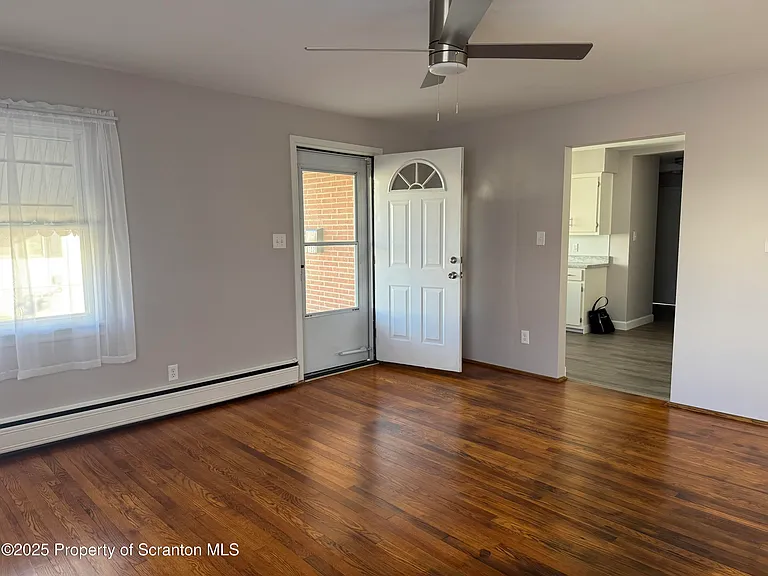 152 Drakes Ln — Photo 7