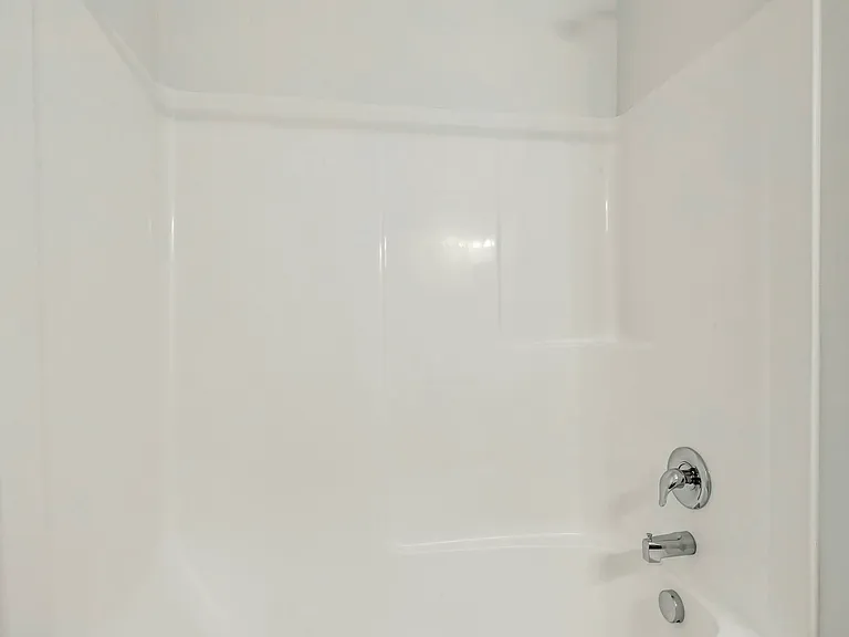 719 N 380 W — Photo 10