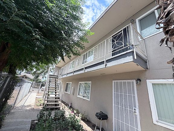 4th image of 382 N Glenn Ave APT A