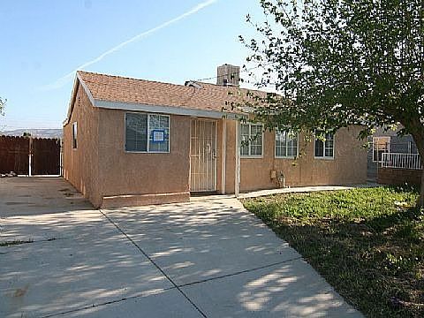 1st image of 422 E Avenue P14