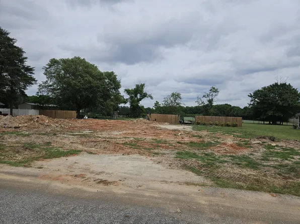 3125 Deer Track Cir, Dalzell, SC 29040