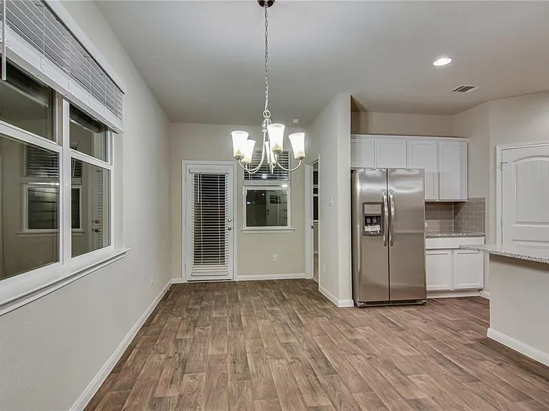 309 Naset Dr — Photo 7