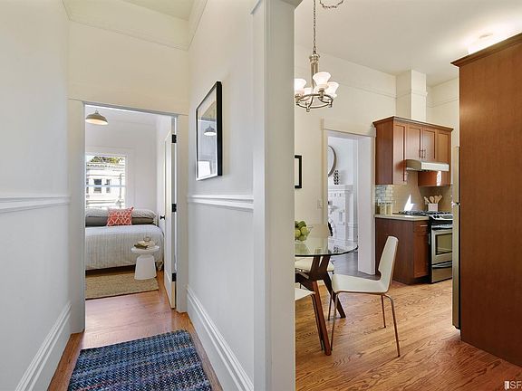 4th image of 380 Noe St