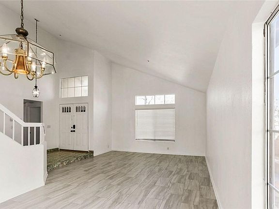 4th image of 7487 Dumond Ave