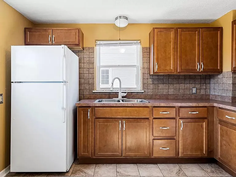 1446 Longfellow Ave — Photo 20