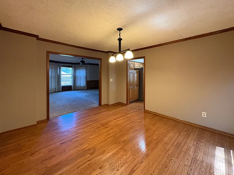 1307 NE 96th Ter — Photo 7