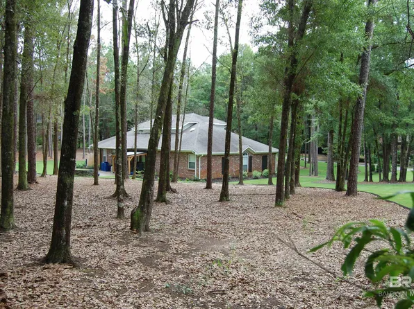 166 Willow Lake Dr, Fairhope, AL 36532