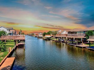 982 Bonita St, Bayou Vista, TX 77563