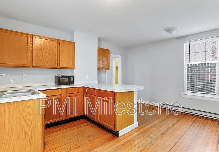 721 2nd St #A — Photo 12