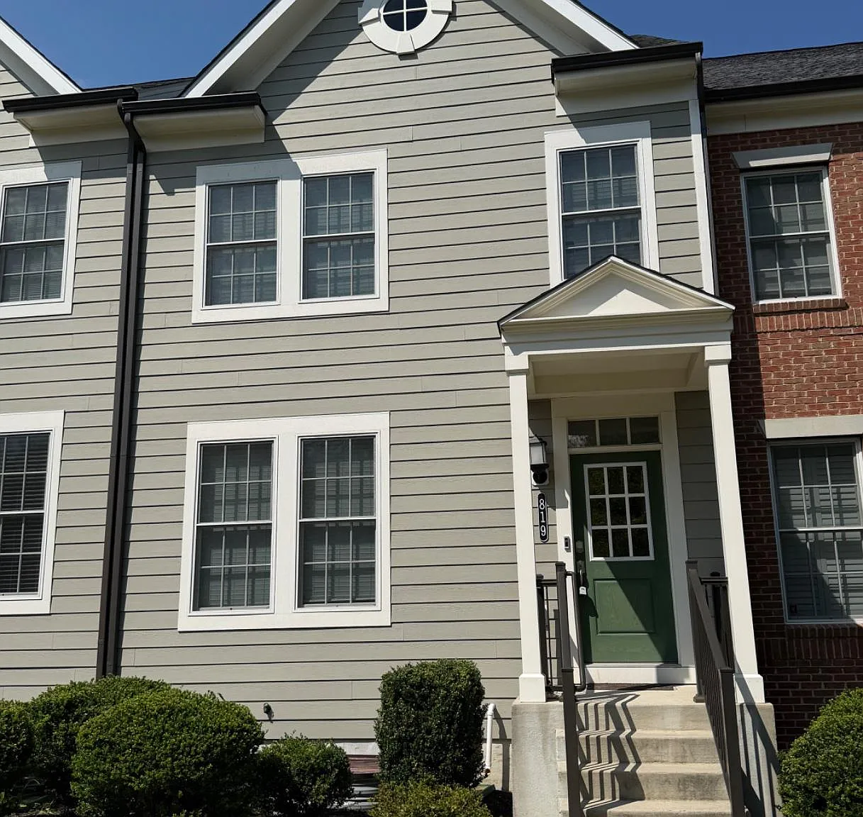 4 bed, 3.5 bath, 2000 sqft, $3,200 — Photo 1