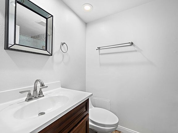 3rd image of 27292 Ryan Dr