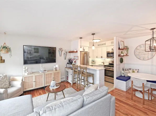 84 Lincoln Avenue #4C, Rockville Centre, NY 11570