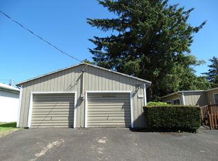 2085 Bayview Ave W, Tillamook, OR 97141