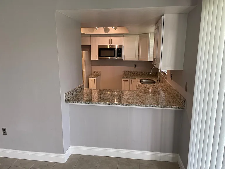 8812 Bay Pointe Dr #D202 — Photo 6