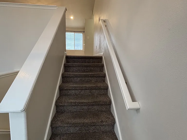 4102 E Smith Ranch Rd — Photo 4
