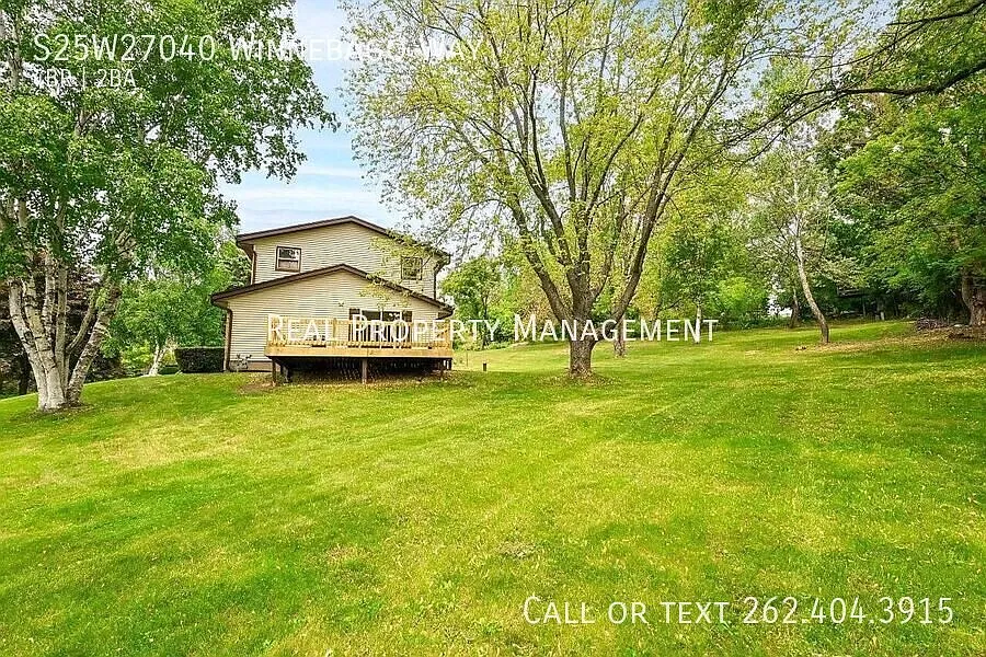 Private Acre+ Living with the Convenience of Prime Waukesha — Photo 2