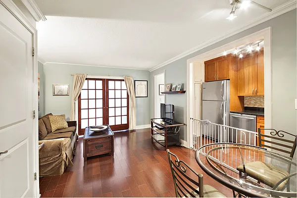 Sold by Stribling | media 1