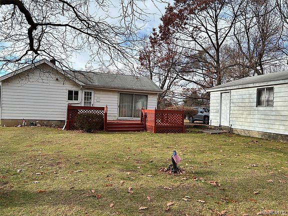 2nd image of 2257 Lodge Rd