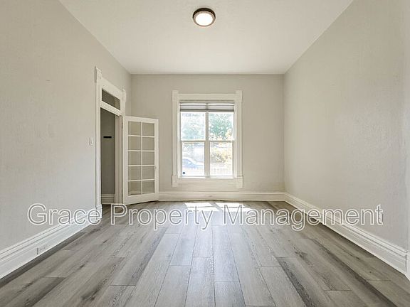 3rd image of 1227 E Martin Luther King Blvd