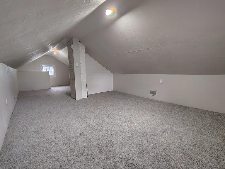 230 Sheridan Dr — Photo 7