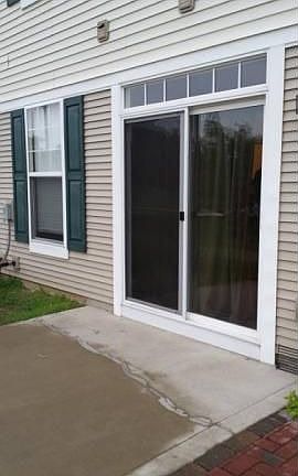 2nd image of 4820 Heritage Heights Cir