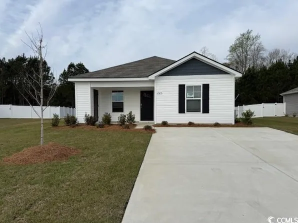226 Carver Willow Dr., Loris, SC 29569