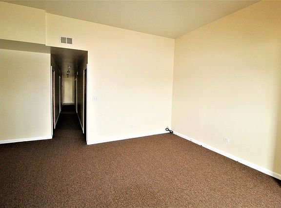 3rd image of 614 W Englewood Ave #1