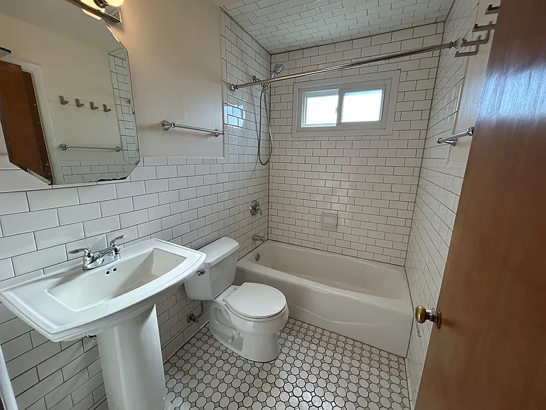 904 Nichols Rd — Photo 17