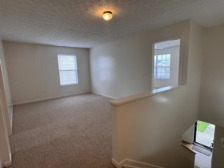 8175 Grant Park Ave — Photo 37