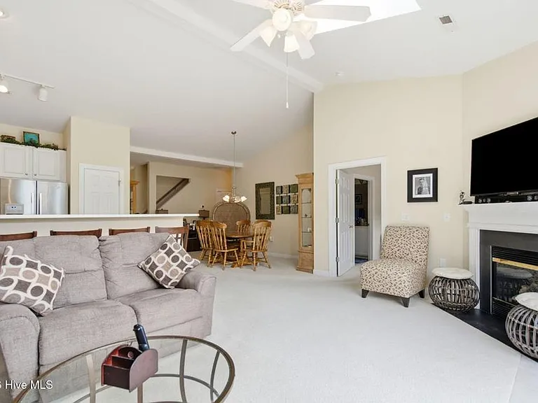 5006 Carleton Dr #113 — Photo 18