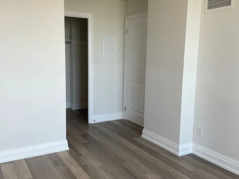 7167 Yonge St #508 — Photo 14