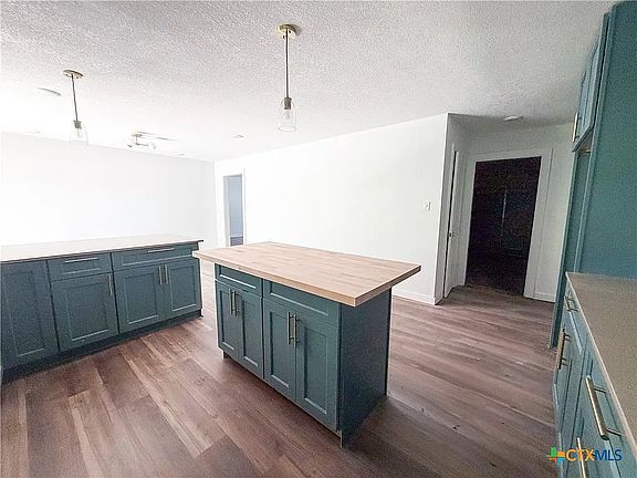 4th image of 707 S 34th St