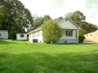 1204 Chickasaw Rd, Paris, TN 38242