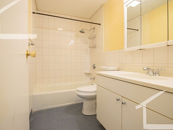 4th image of 144 Thorndike St #1E