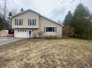 15 Mcdonald Avenue, Ellsworth, ME 04605