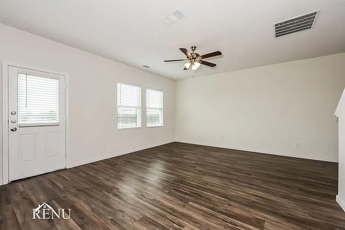 6008 Mojave Dr — Photo 2