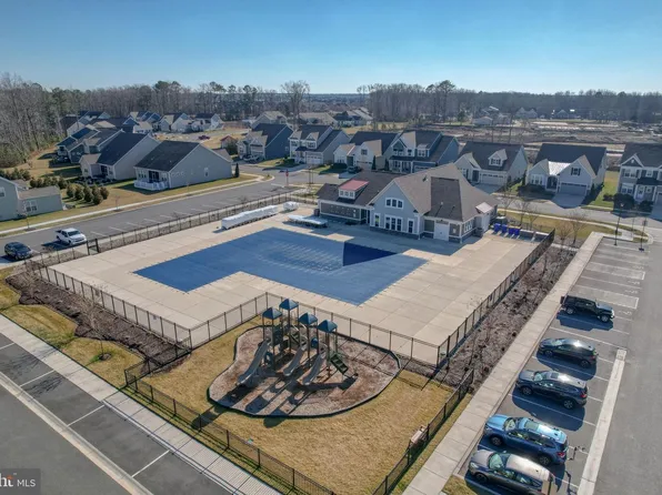 39334 Owls Nest Ln, Millville, DE 19967