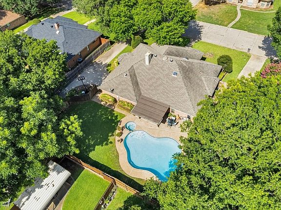 5th image of 3630 Ridgewood Dr