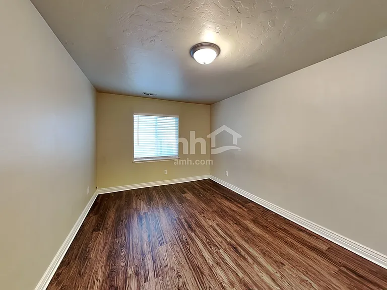 7128 N Kiowa Pkwy — Photo 18