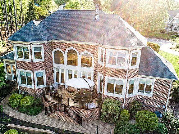 5th image of 3988 Channel Pointe Ln