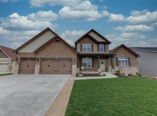 105 Eckstein Ln, Lake Saint Louis, MO 63367