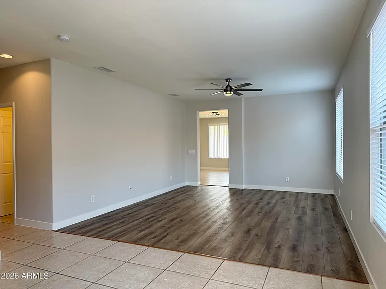 6558 W Townley Ave — Photo 5