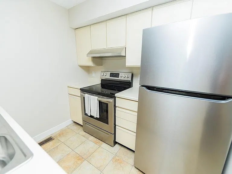 1346 S College Mall Rd — Photo 4